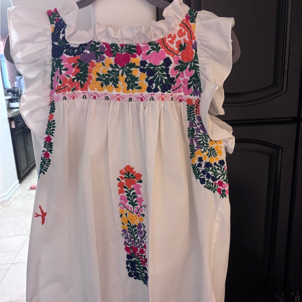 Mi Golondrina Floral Embroidered Women's Top - new!